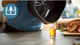 Extract fat and leave it behind with the unique basket